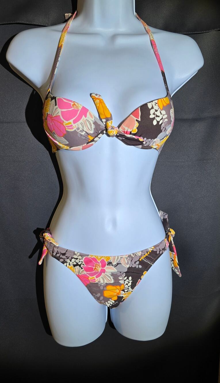 ACCESSORIZE SWIMWEAR /  SIZE 8 / NWOT - (BUY 1 GET 1  1/2 OFF)
